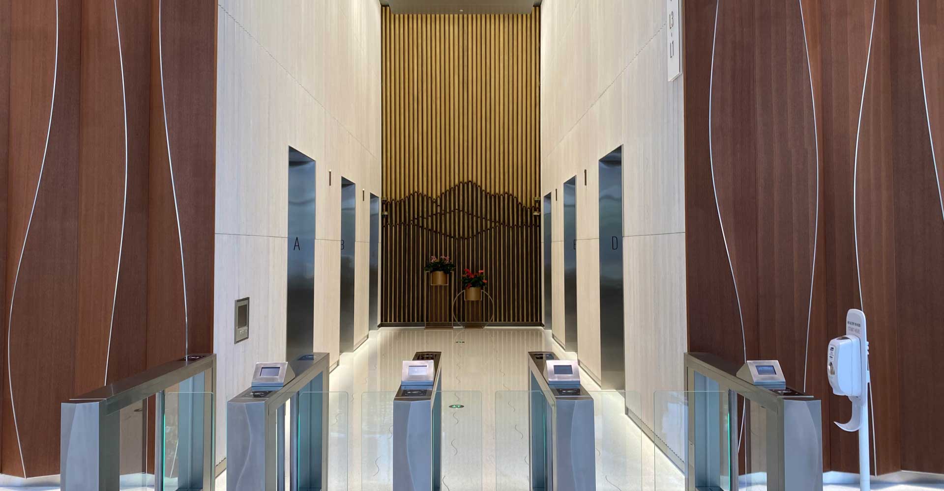 前滩中心电梯间